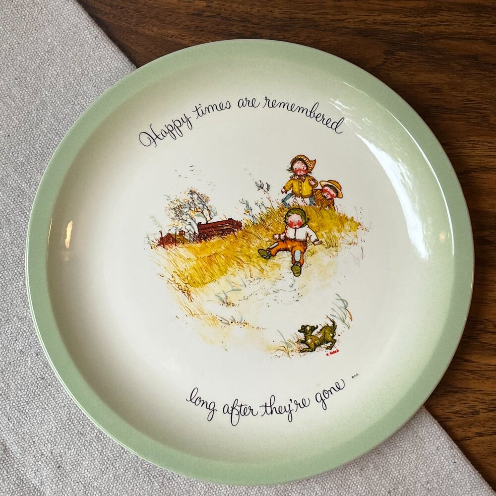 Holly Hobbie Collectible Plate Happy times are remembered 10" 1970s - Picture 2 of 12